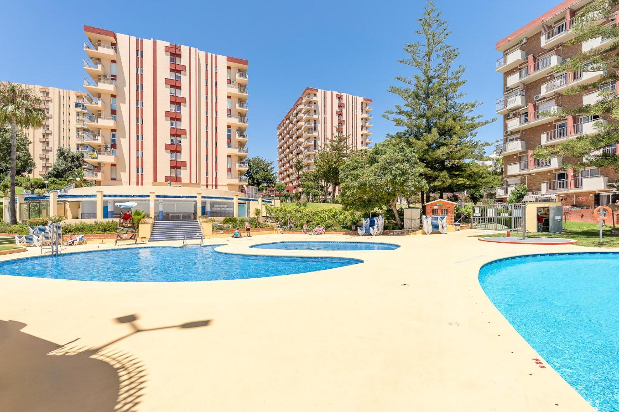797 - Con Hermosas Vistas En Jupiter Benalmadena